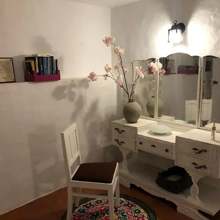 The Castle House - Unique Places אובידוס